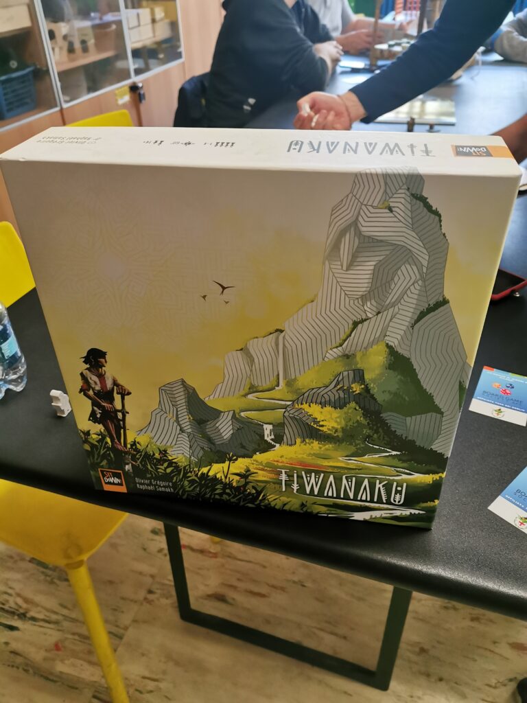 Tiwanaku scatola Essen Milano